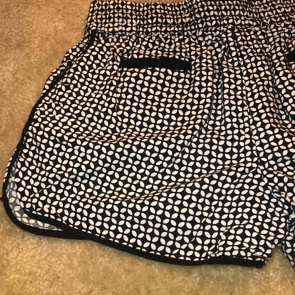 Ava Christine ladies shorts. Perfect for summer! - Picture 6 of 8